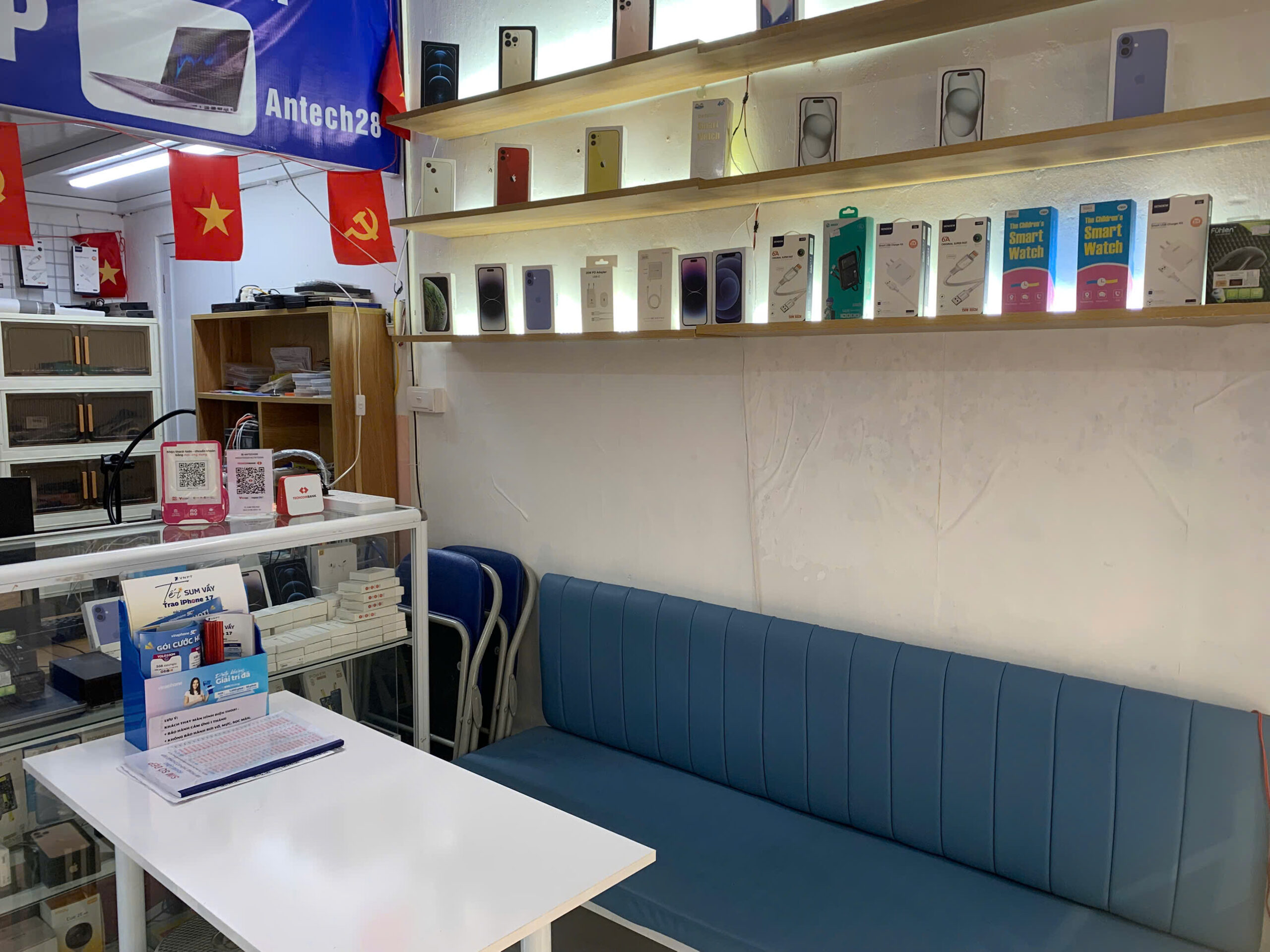 Top những tiệm sửa chữa điện thoại gần đây có đánh giá 5 sao từ khách hàng 1 Tiệm sửa chữa điện thoại gần đây